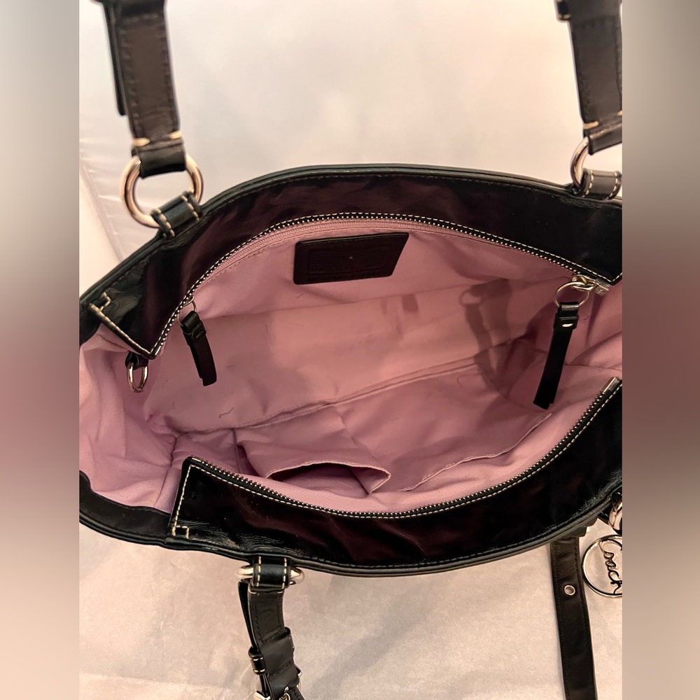 Coach East West Gallery Medium Tote Hand Bag Purse Black Patent Leather Logo - Picture 6 of 7